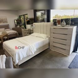 Modern Contemporary Light Gray Queen / Eastern King Size Bed Frame 