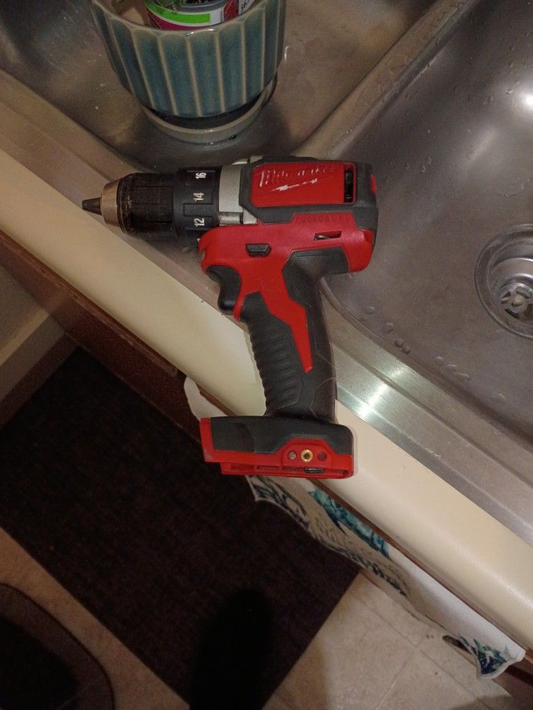 Milwaukee 1/2" Hammer Drill