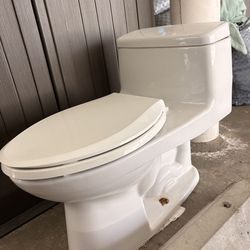 TOTO low profile toliet