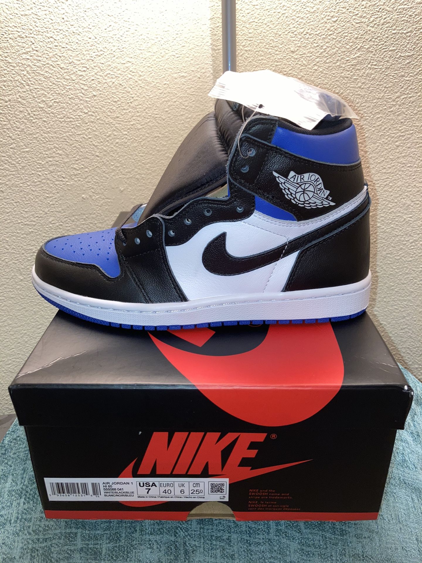 Jordan 1 royal toe size 7 Men’s dead stock