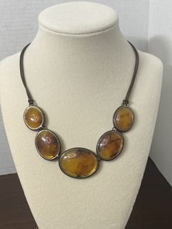 Xc Liz Claiborne Co Faux Amber/Silver Tone Brown Necklace N-2523