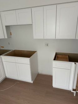 Kitchen Cabinet white shaker