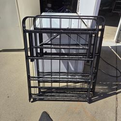 queen size colapsable bed frame 