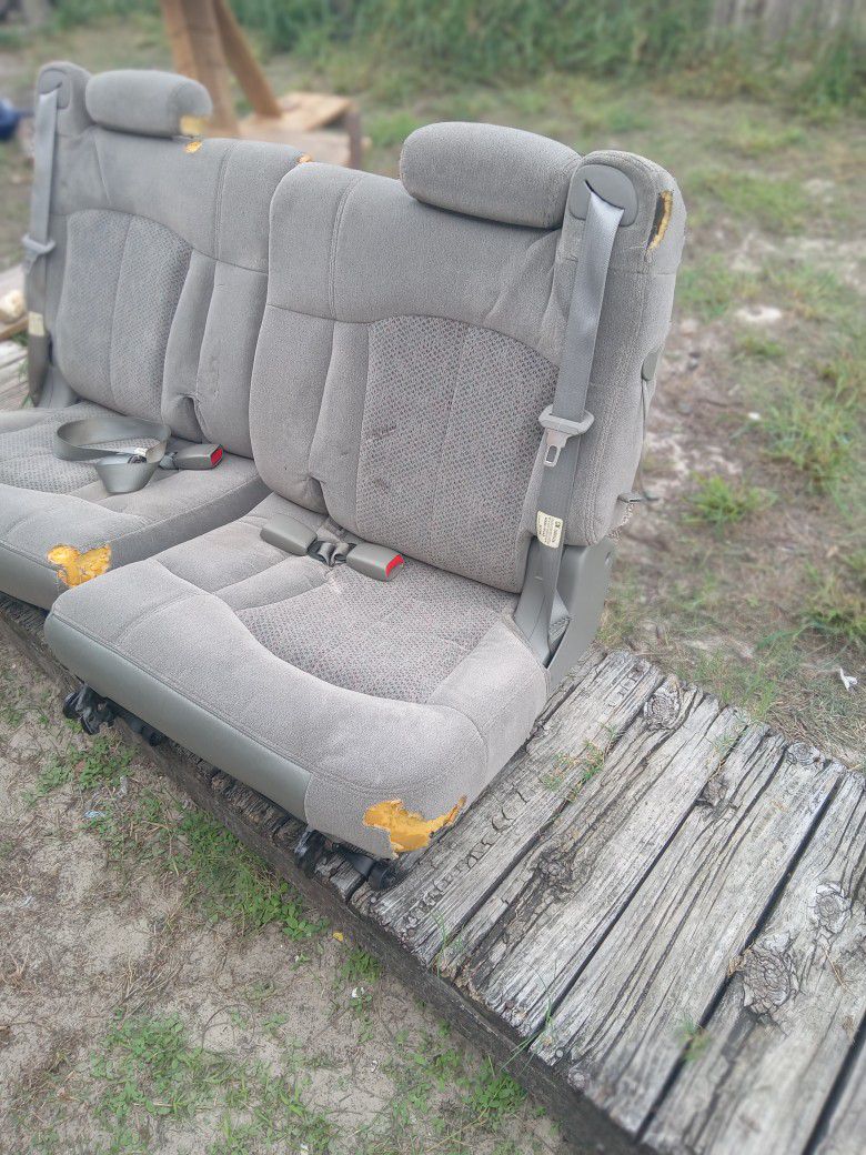 3rd Row Seats For 2002 Chevy Tahoe 30$