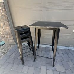 Hi- Top Table w/ Barstools