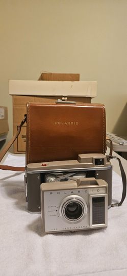 Polaroid J33 Land Camera with Leather Case