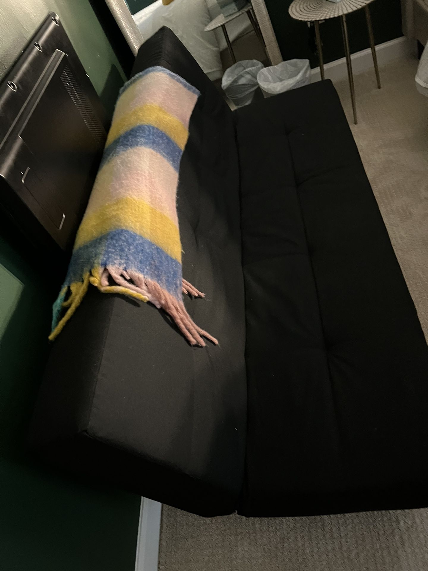 Futon, Black