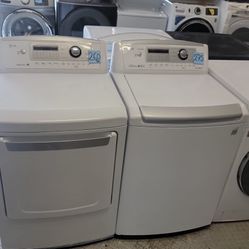LG Washer And Gas Dryer Set 