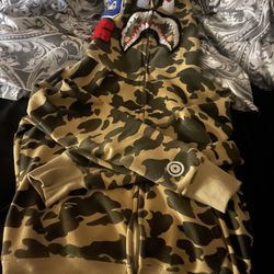 Bape Hoodie Size Small (cheap First Come First Serve) 