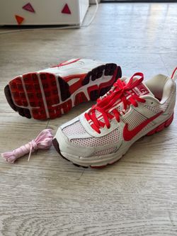 Nike vomero 5