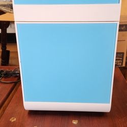 Yita MOTOR mini-fridge 