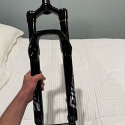 RockShox Ultimate Fork (27.5”) - 140mm Travel | Charger 2.1 RC2 | Boost