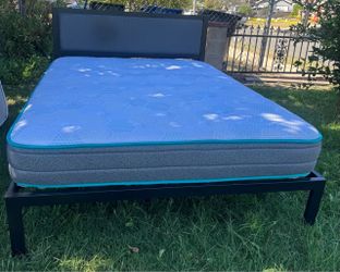 Nice full size bed with good mattress