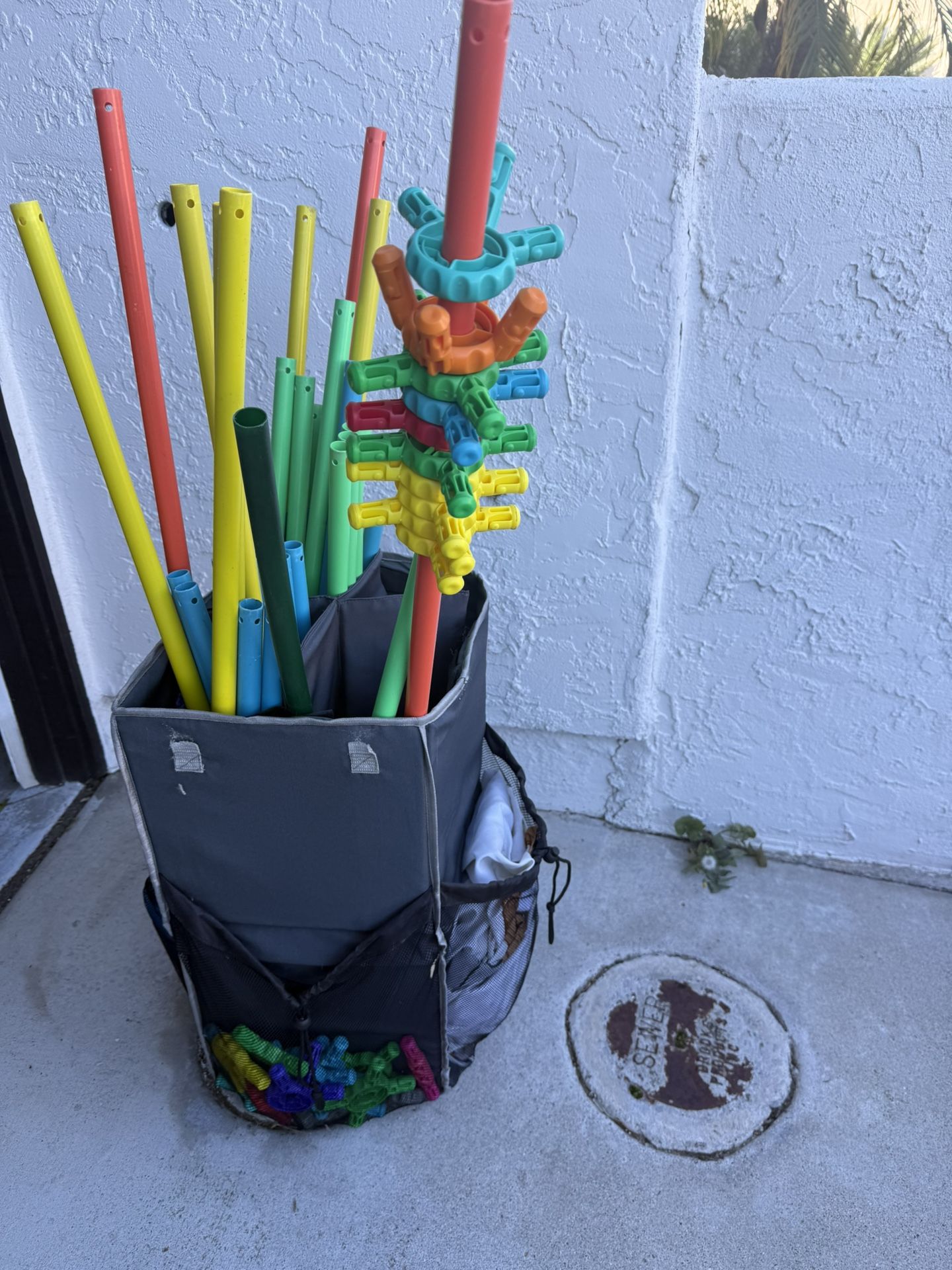 “antsy Pants” Building Toy