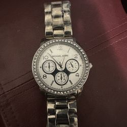 Michael Kors Parker Silver-Tone Crystal Chronograph – MK5353