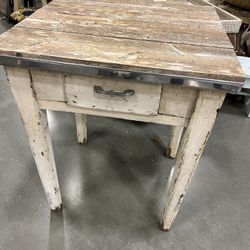 Chippy Vintage Side Table 