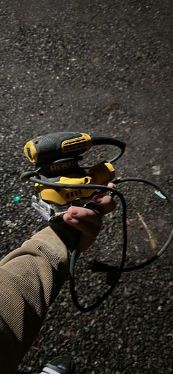 Dewalt Palm Sander