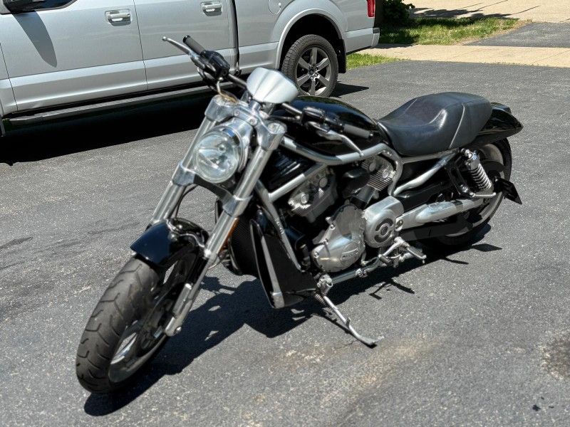 2006 vrod 20k miles clean title in hand$5600