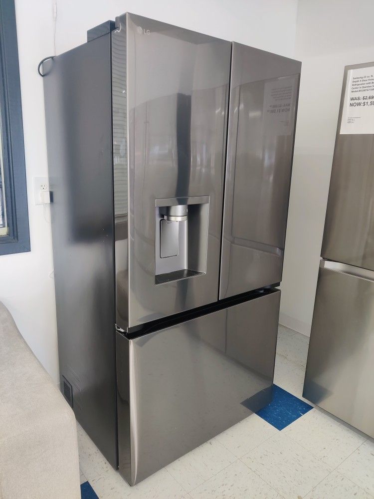 New
26 cu. ft. Smart Counter-Depth MAX French Door Refrigerator with 4 types of ice in PrintProof