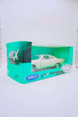 1965 Chevrolet Impala SS 396 Diecast 1:24 Scale (Welly NEX)