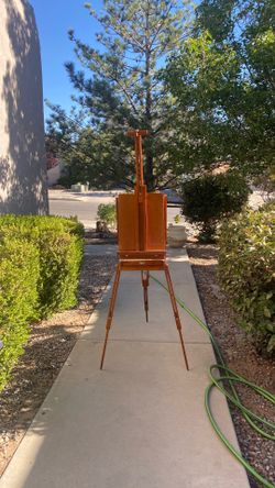 Easel