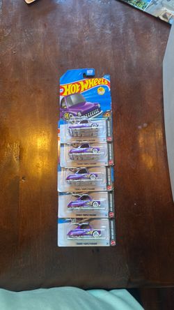 HOT WHEELS