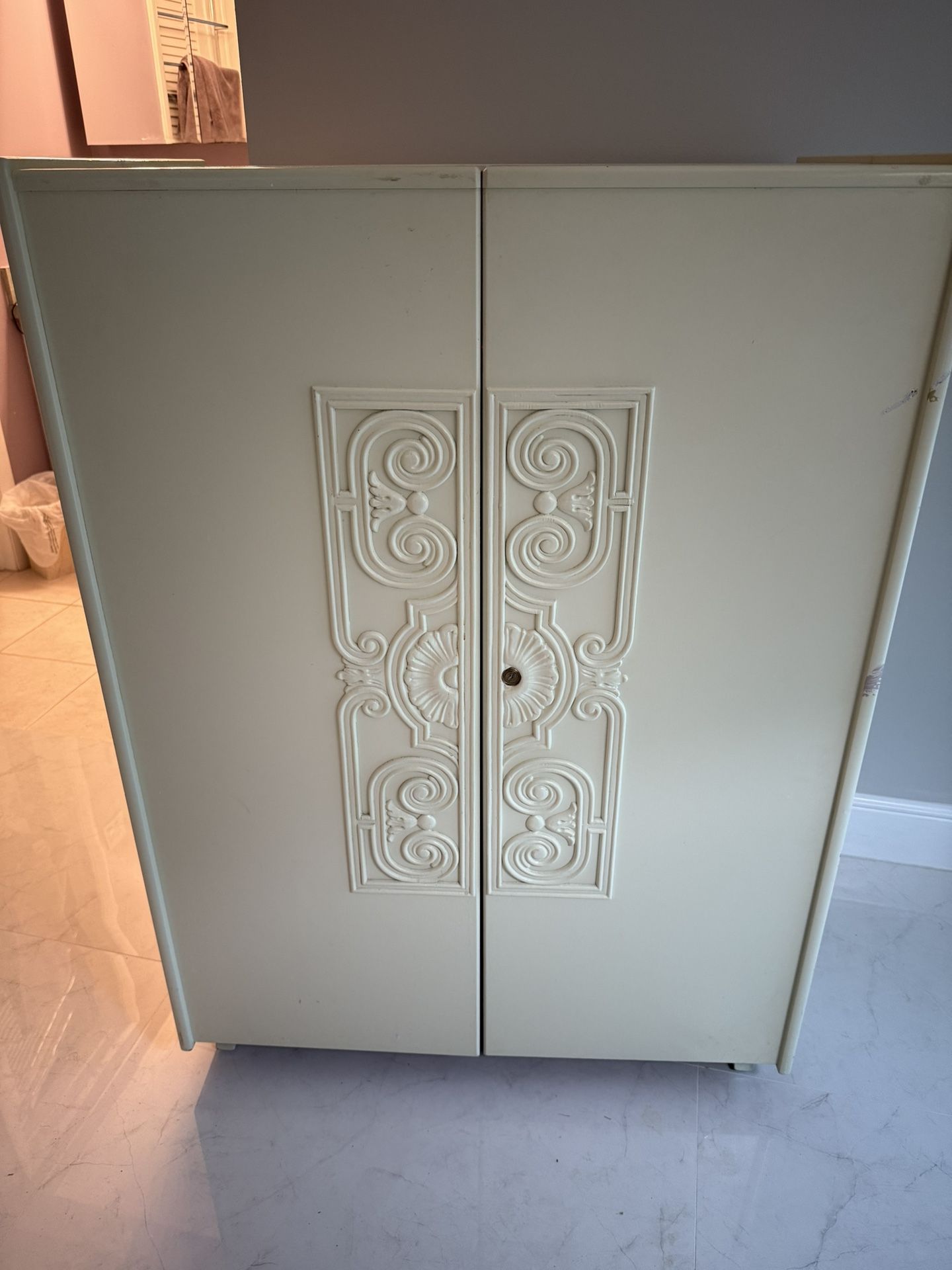 Cabinet Desk