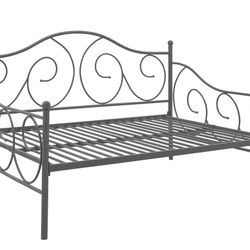 Full Size Grey Daybed - Nearly New!