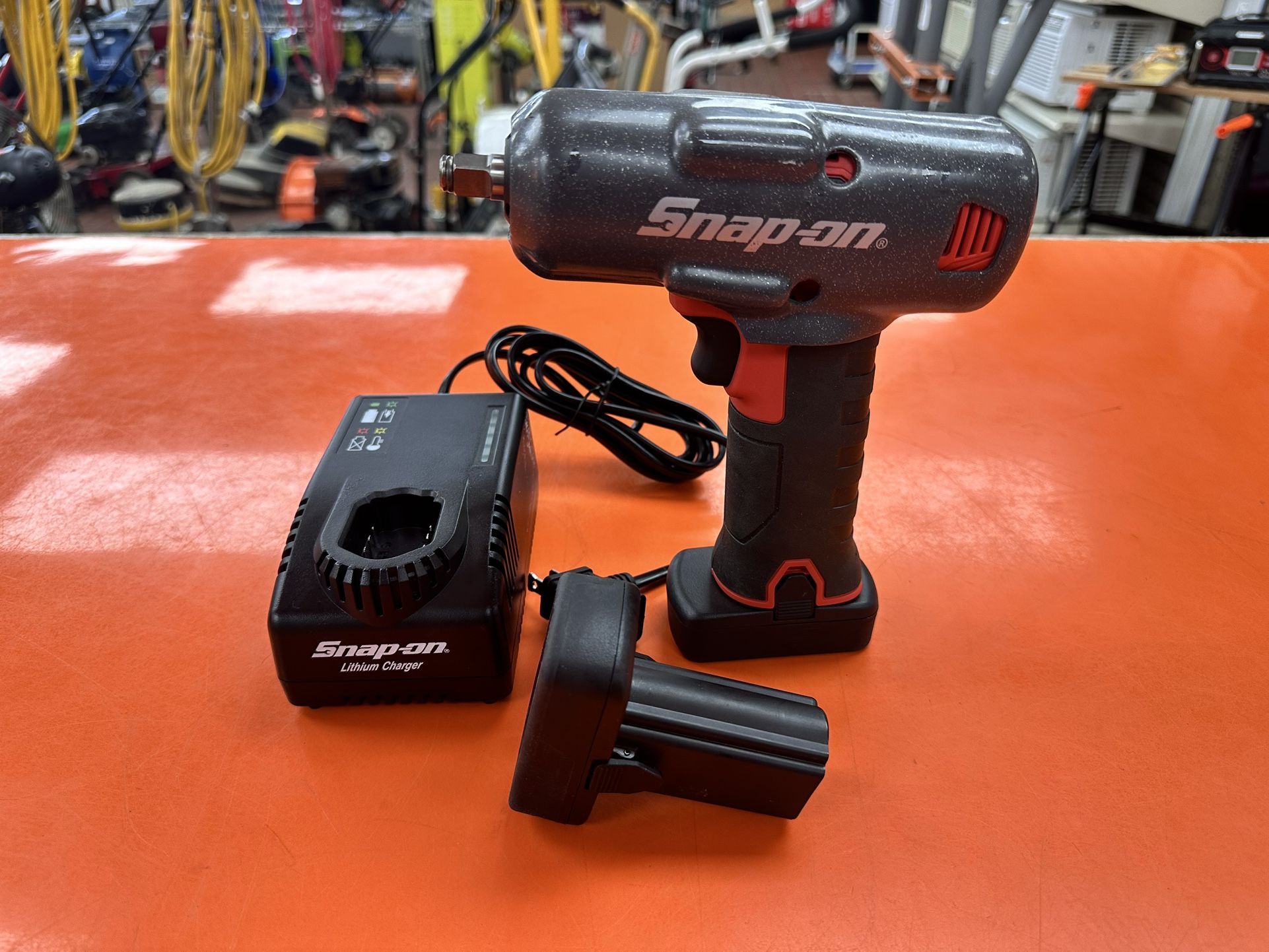 Snap On 3/8” Impact Wrench Kit CT838