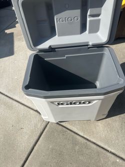 Small Igloo cooler