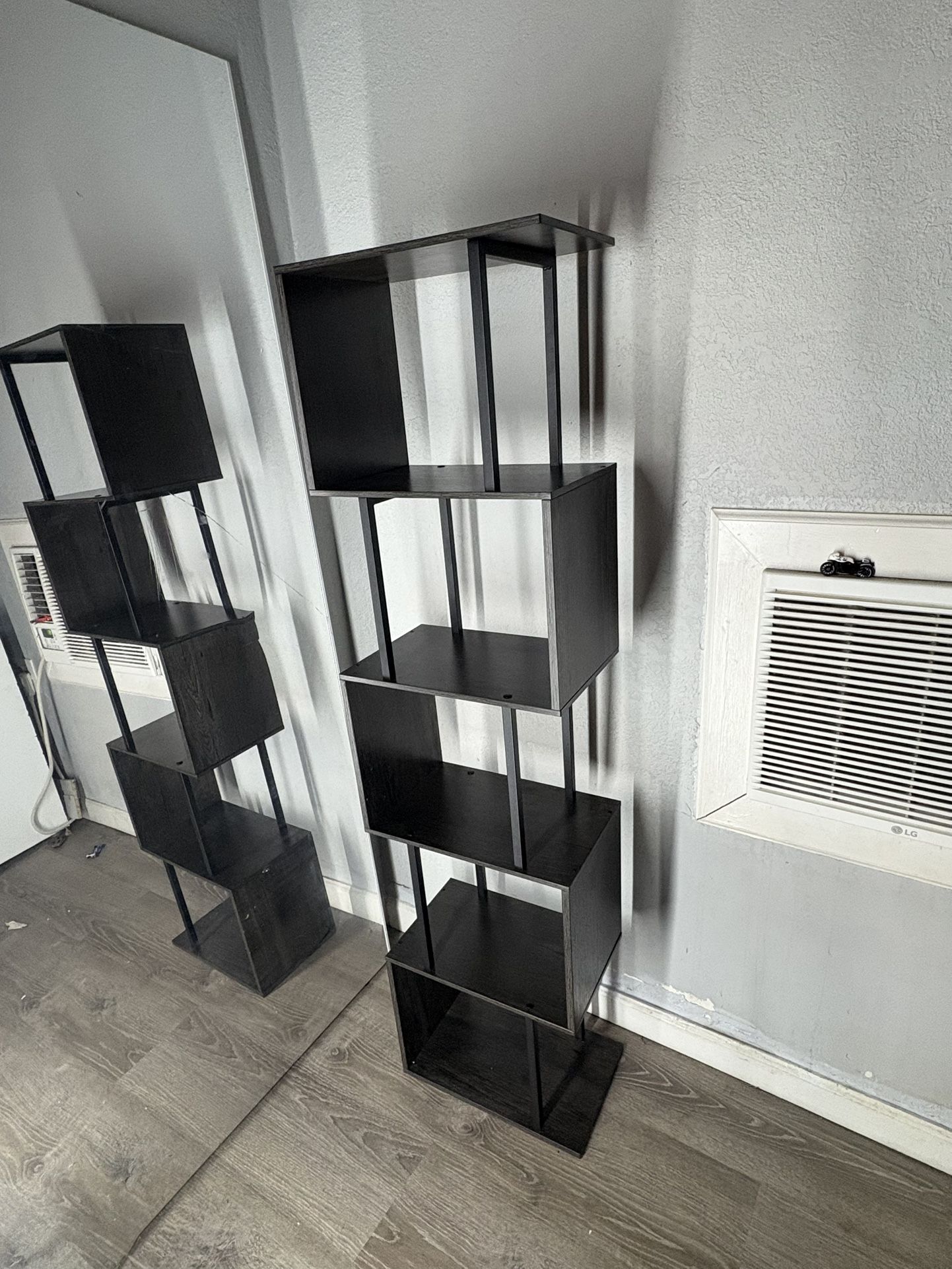 Modern Bookshelve