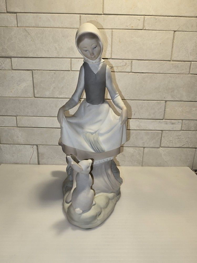 Lladro Girl with Rabbit