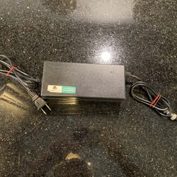 Yiyun Tech 42V 2A Li-Ion Hoverboard Lithium Ion Battery Charger 3-Prong YC52/36V