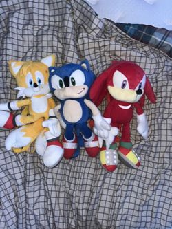 (BUNDLE) Sonic The Hedgehog Plushies Sonic Tails And Knuckles