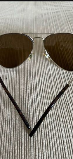 There very good sunglasses made by Michael Kors. They are for unisex.