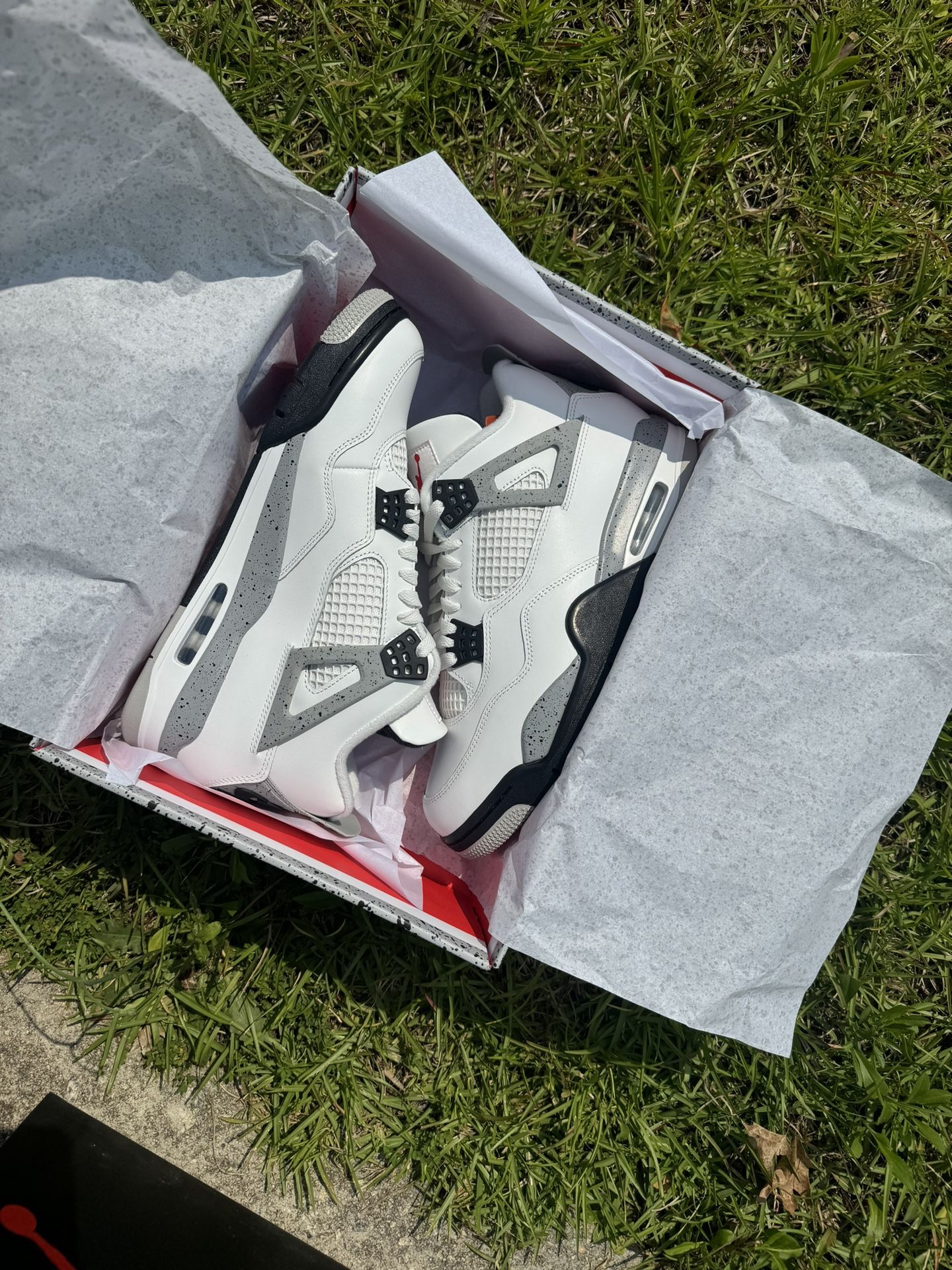 Air Jordan Retro 4 Cement