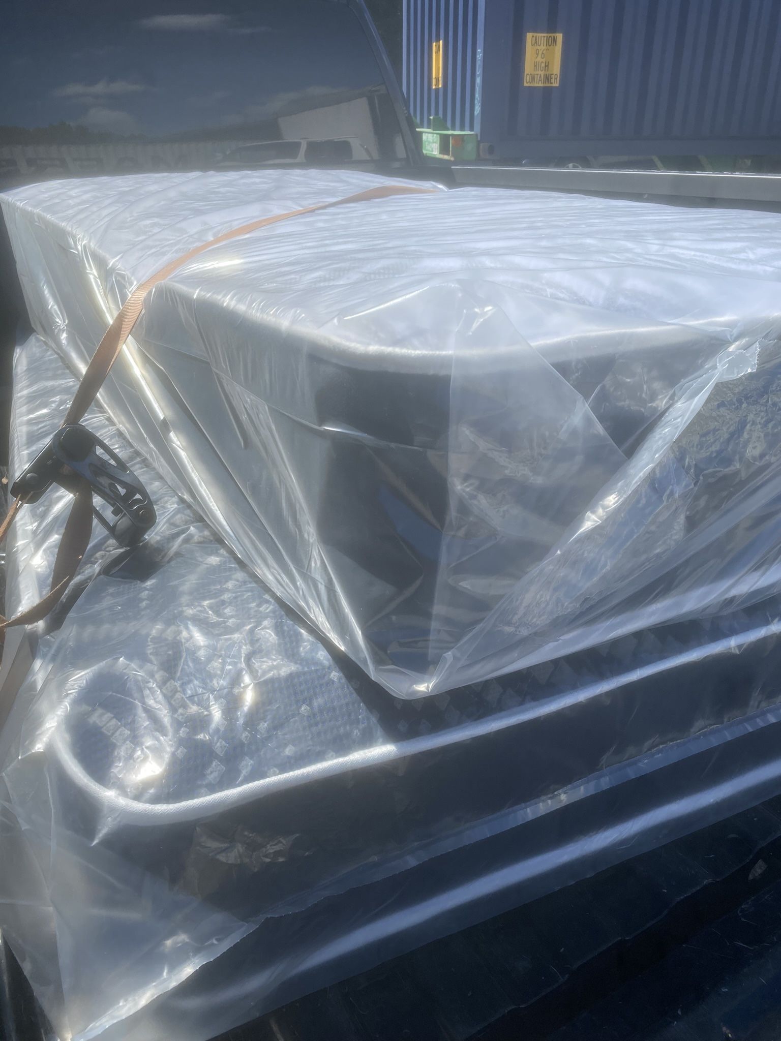 Twin Set New In Plastic Free Delivery In Atlanta