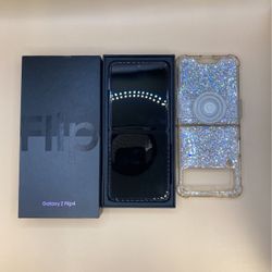 Samsung Z Flip 4 5G 128GB Black Unlocked For All Carriers Clean IMEI 
