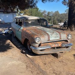1955 Pontiac 2 Door Station Wagon
