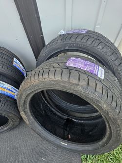Dos ACHILLES TIRE 245/40ZR17