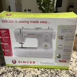 Singer Sewing Machine 