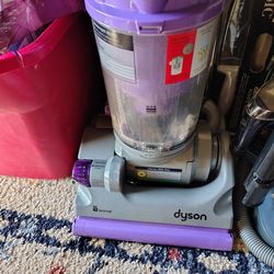 Dysen d14 animal vac
