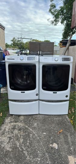 Washer and dryer Maytag