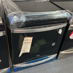 New Scratch And Dent Whirlpool 5 Burner Glass Top Black And Stainless Steel Slide In Range. 1 Year Warranty 