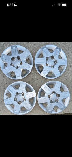 Winjet WJ-5138-16 16” Black Hubcaps Wheel Covers Set of 4 – New w/ Scratches