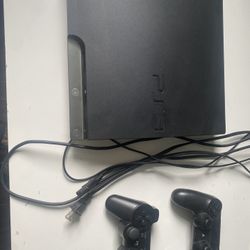 Playstation 3 with 2 controllers 