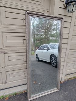Standing mirror