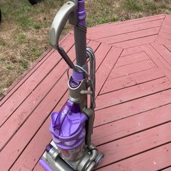 Dyson Vacuum 