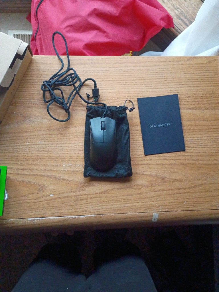 RAZER DEATHADDER V3 Wired Gaming Mouse. 