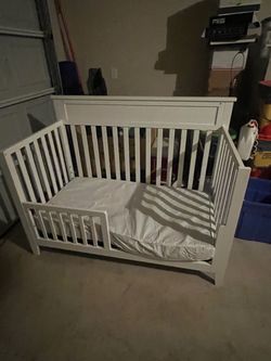 Davinci 4-1 toddler bed